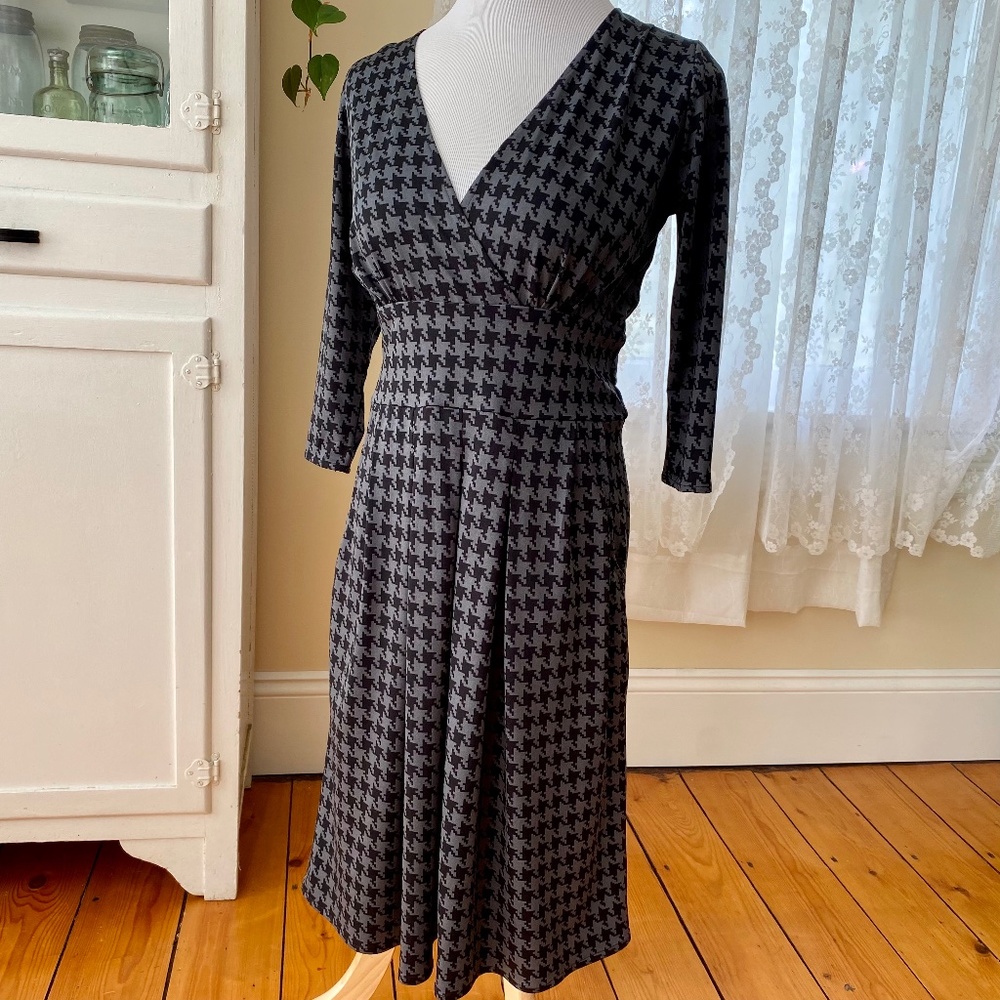 Karina Gray & Black Houndstooth Penelope Dress XS